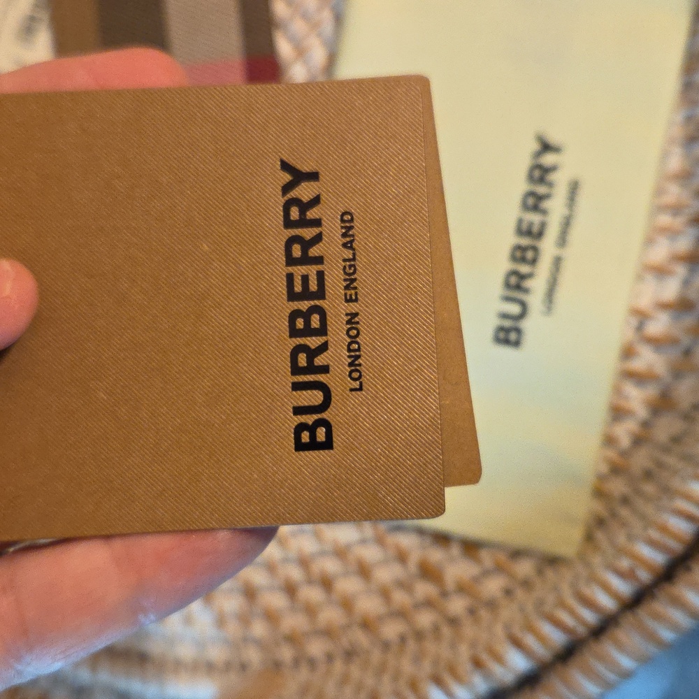 Burberry Beige and Red Check Card Holder With Dust Bag - Picture 2 of 6